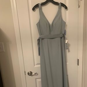 New Sage Vera Wang Long V Neck Gown Size 4